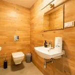 Invest Centrum Park 7 *