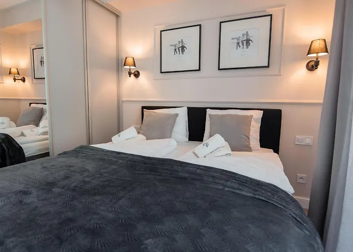 Invest Centrum Park 7 아파트 스클라르스카포렘바