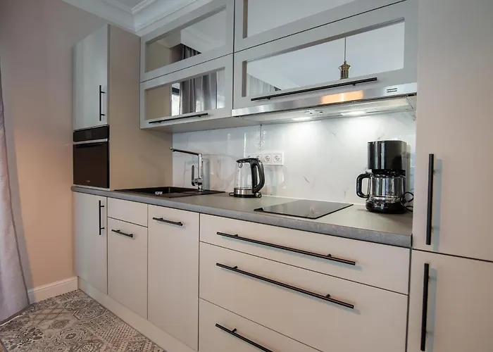 Invest Centrum Park 7 스클라르스카포렘바